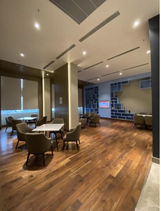 Black Pearl Dlf My Pad 러크나우 외부 사진