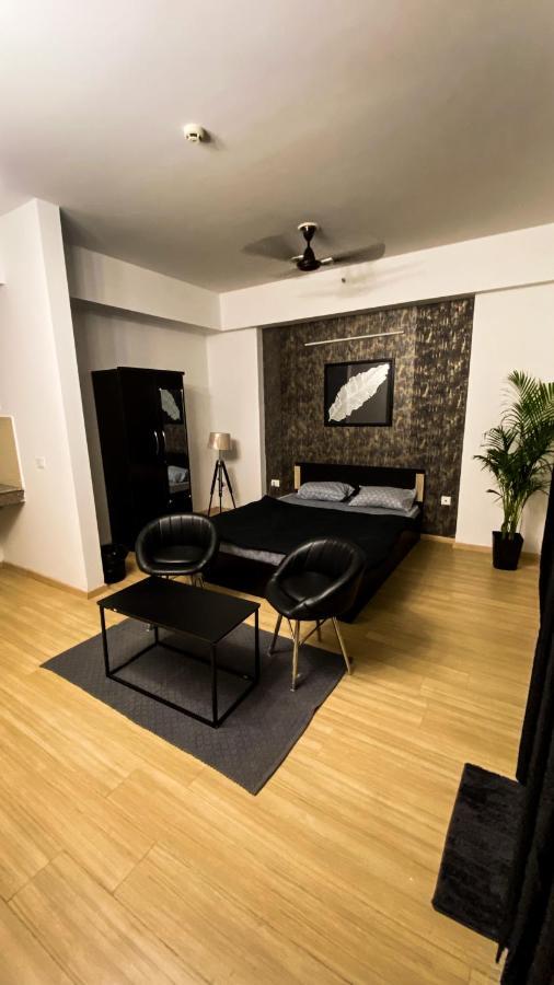 Black Pearl Dlf My Pad 러크나우 외부 사진